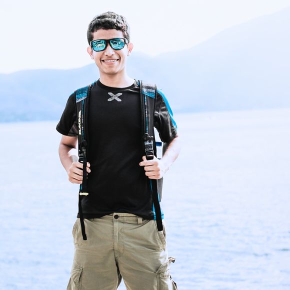 Meet your Posher, Nadir - Picture 1 of 1